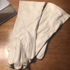 Vintage 1950’s Cream Leather Gloves